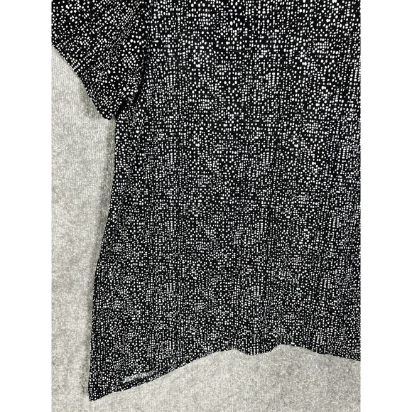 Croft & Barrow Black Textured Abstract Sharkbite Hem Top Womens‎ Size 3X Stretch - Picture 13 of 15